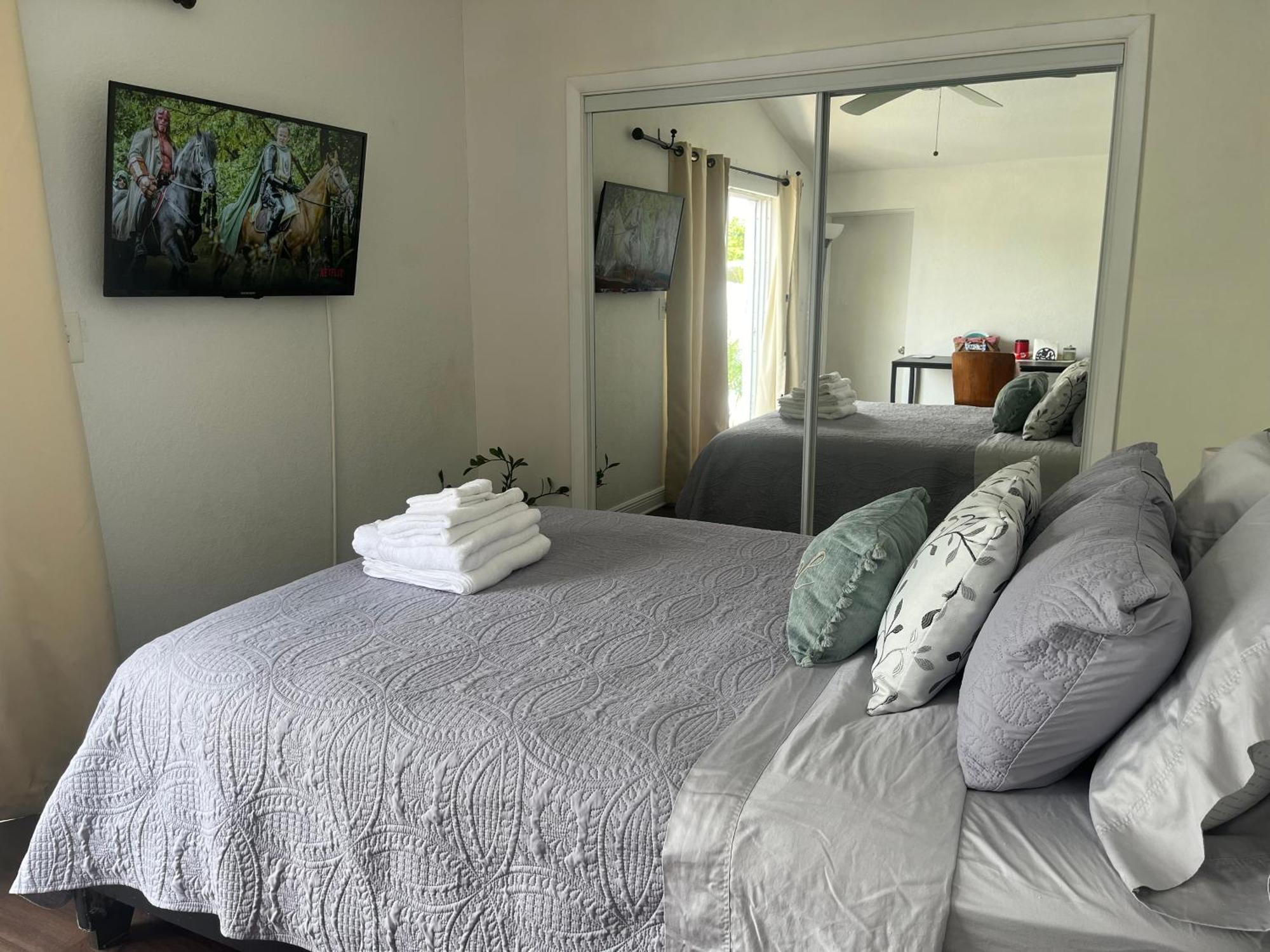 Habitacion Luminosa Y Acogedora. Холивуд Екстериор снимка